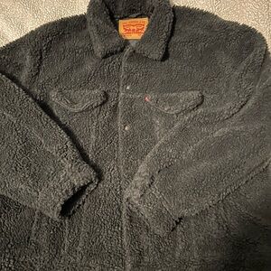 Vintage fit Levi’s Sherpa trucker